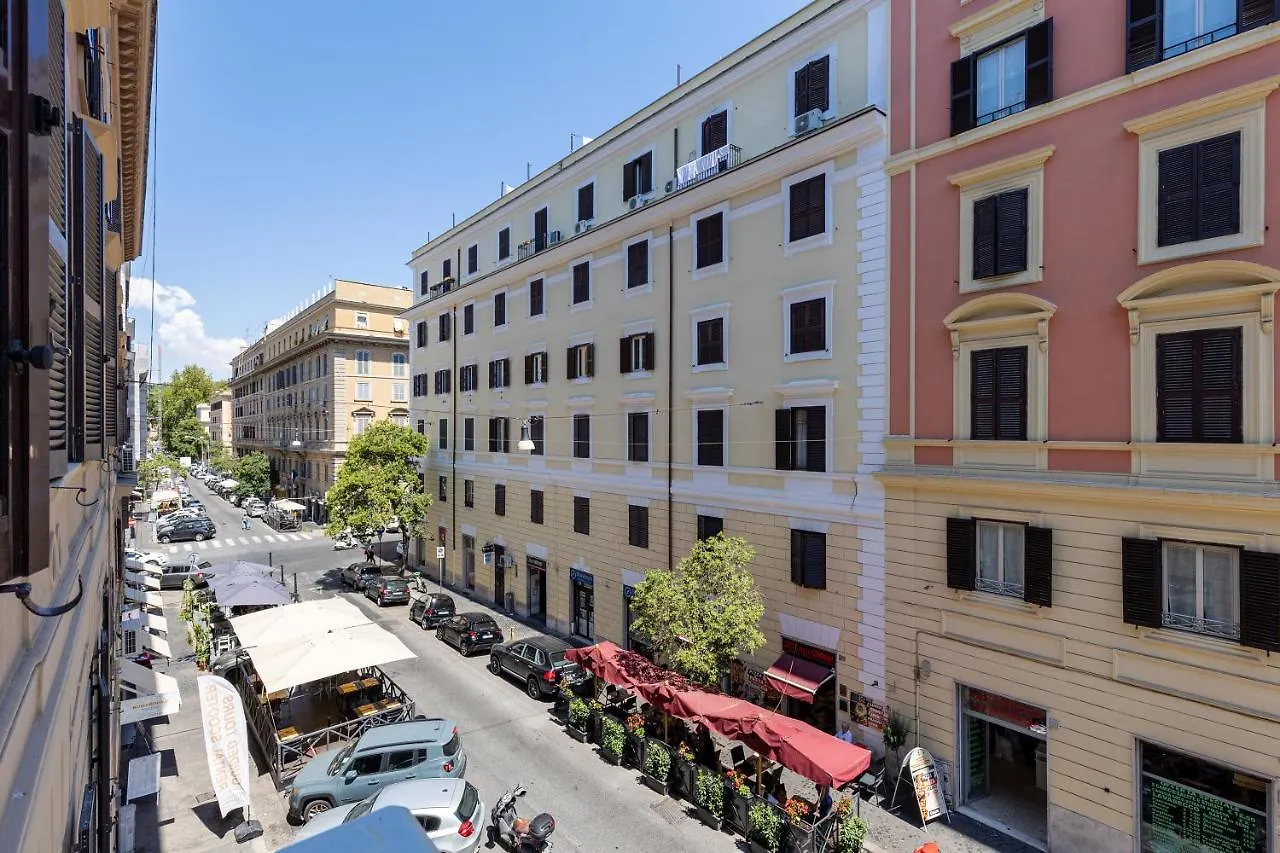 Rome As You Feel - Santamaura Vatican Apartment
