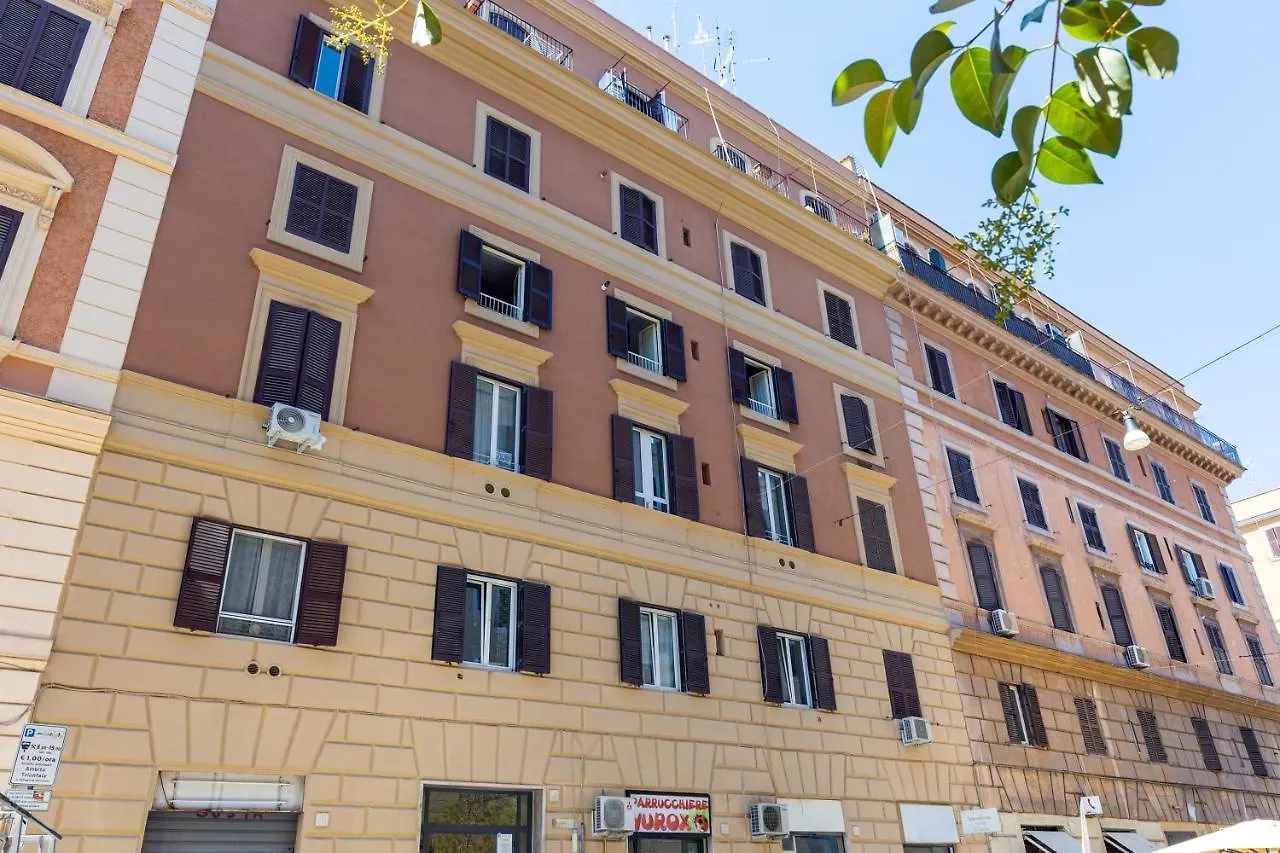 Rome As You Feel - Santamaura Vatican Apartment 0*,  Italy